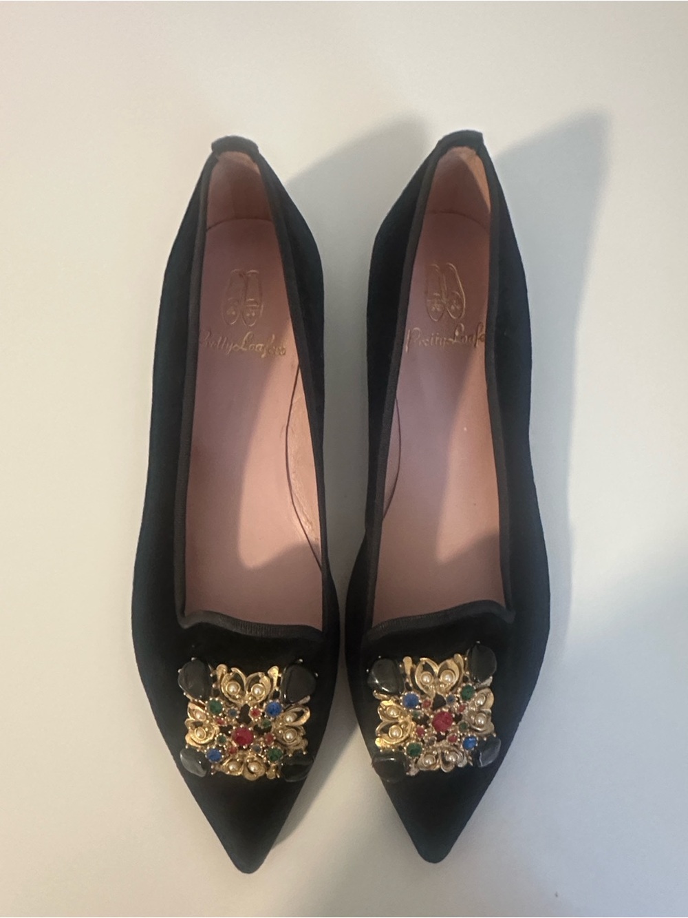 Pretty Ballerinas Black Pointed Toe Flats with Jeweled Brooch